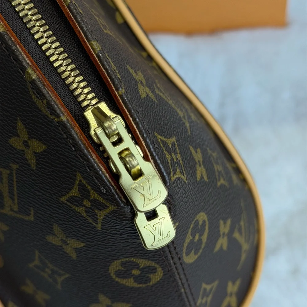 Authenticated Louis Vuitton MM Ellipse Monogram Handbag COA included
